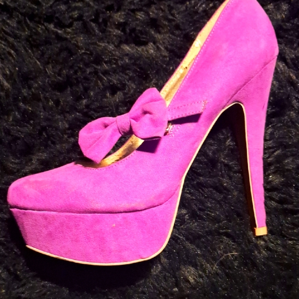 Elegant Purple High Heels with Bow